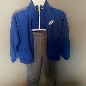 2 piece matching Nike set size 6